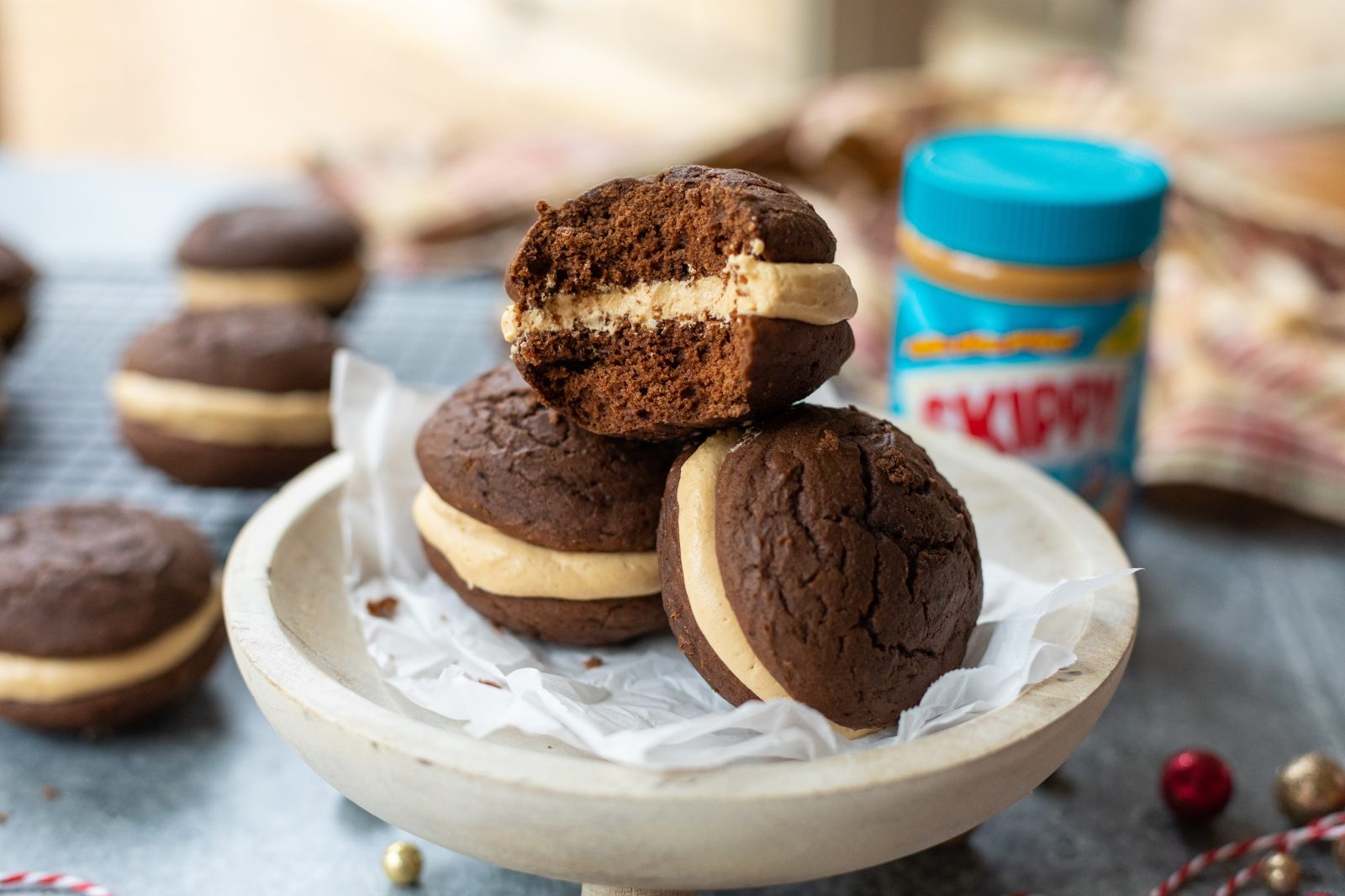 Grab SKIPPY Peanut Butter And Whip Up Some Delicious Chocolate Peanut   Whoopie Pie Bite 1600x1066 